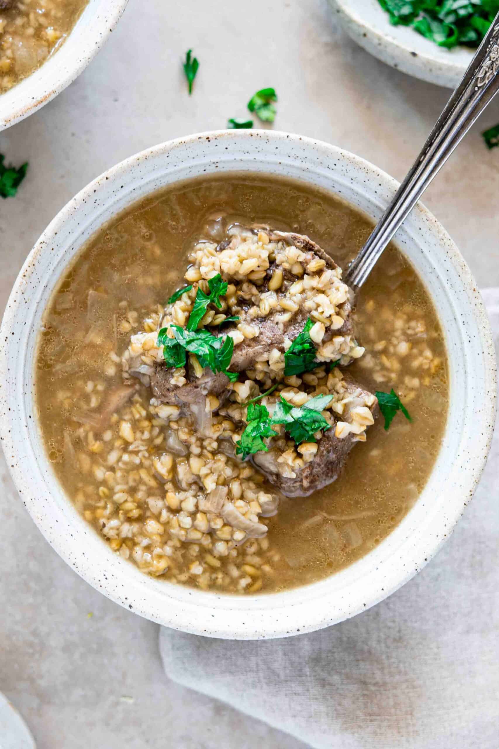 Close up photo of freekeh in a bowl