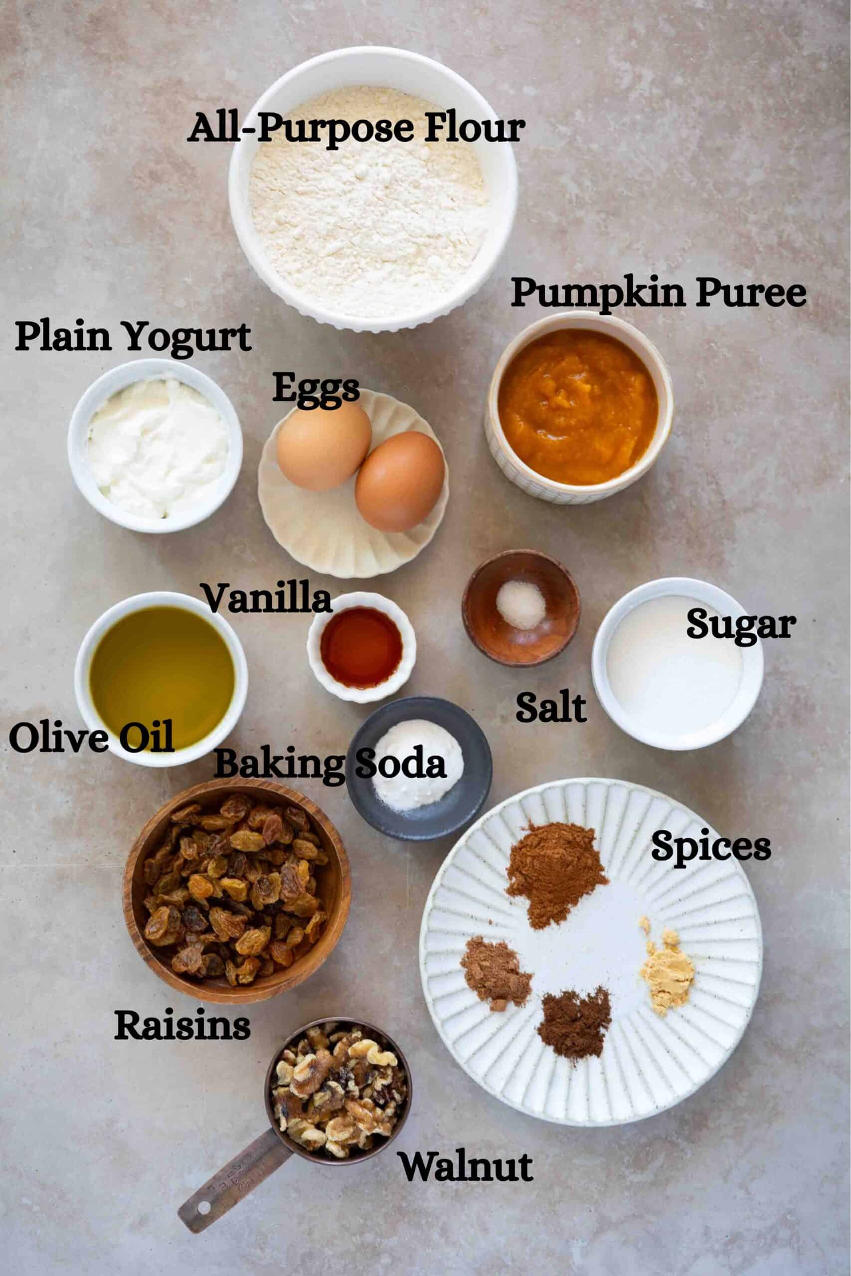 Pumpkin cake Ingredients: flour, eggs, plain yogurt, pumpkin puree, vanilla, olive oil, salt, sugar, baking soda, spices, raisins and walnuts.