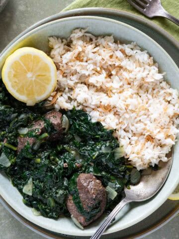 Spinach stew with lamb pieces - Featured photo