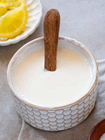 Shawarma sauce in a small ball - featured photo